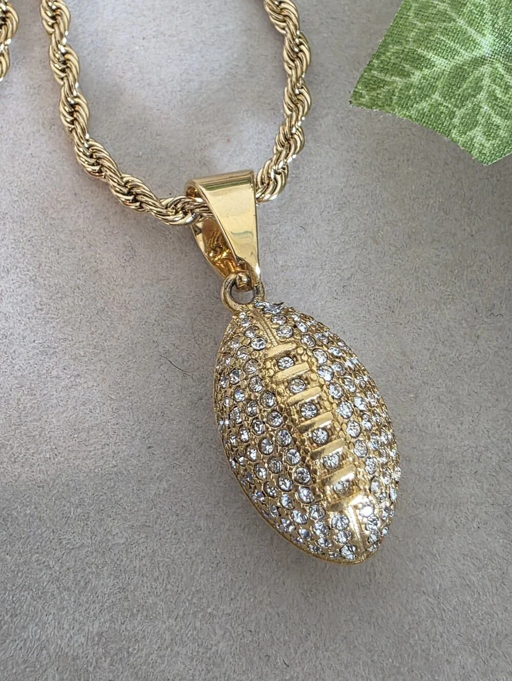 N/A beautiful pendant